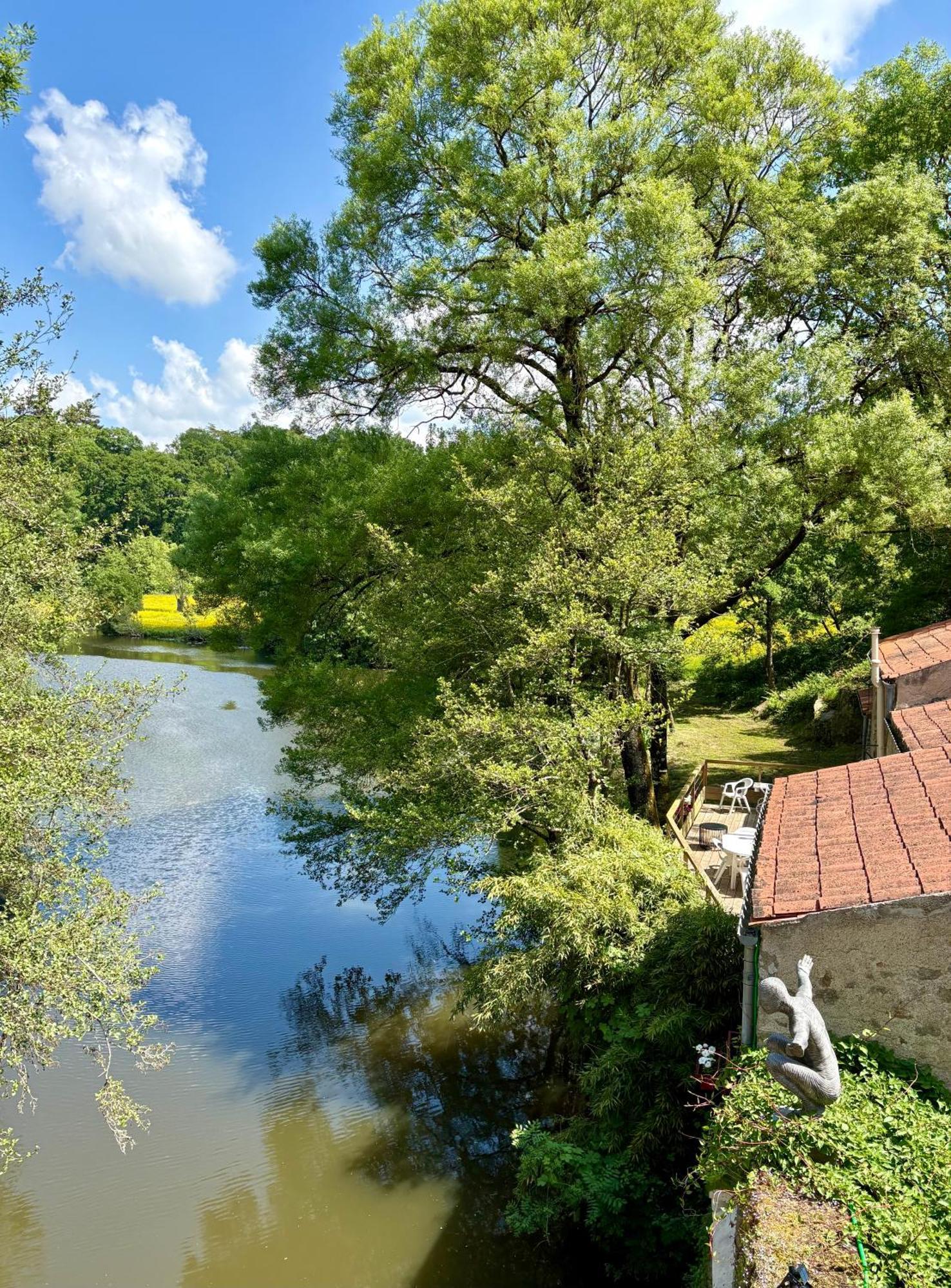 Bed and Breakfast Le Moulin Du Guy, Proche Du Puy Dufou Chanverrie Екстер'єр фото