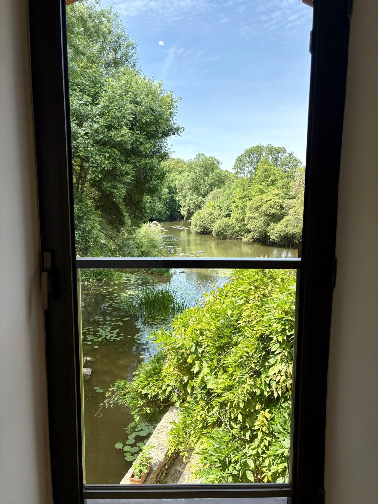 Bed and Breakfast Le Moulin Du Guy, Proche Du Puy Dufou Chanverrie Екстер'єр фото